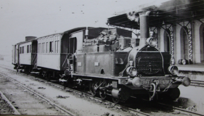 Estación de Tarragona, locomotora Tarraco 030-0204 , c. 1960, autor de la fotografía desconocido
