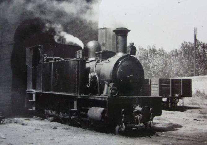 Valencia a Villanueva de Castellón , locomotora nº 2 , CTFV, año 1953, foto Trevor Rowe