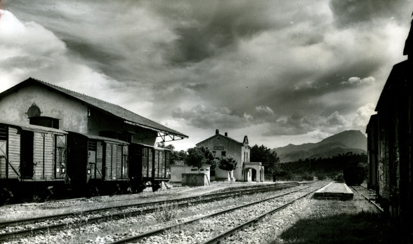 Estacion de Cherta, toto tomada en 1960 , poor Francisco Rivera, lado Benifatell, fuente Museu del Ferrocaril de Catalunya