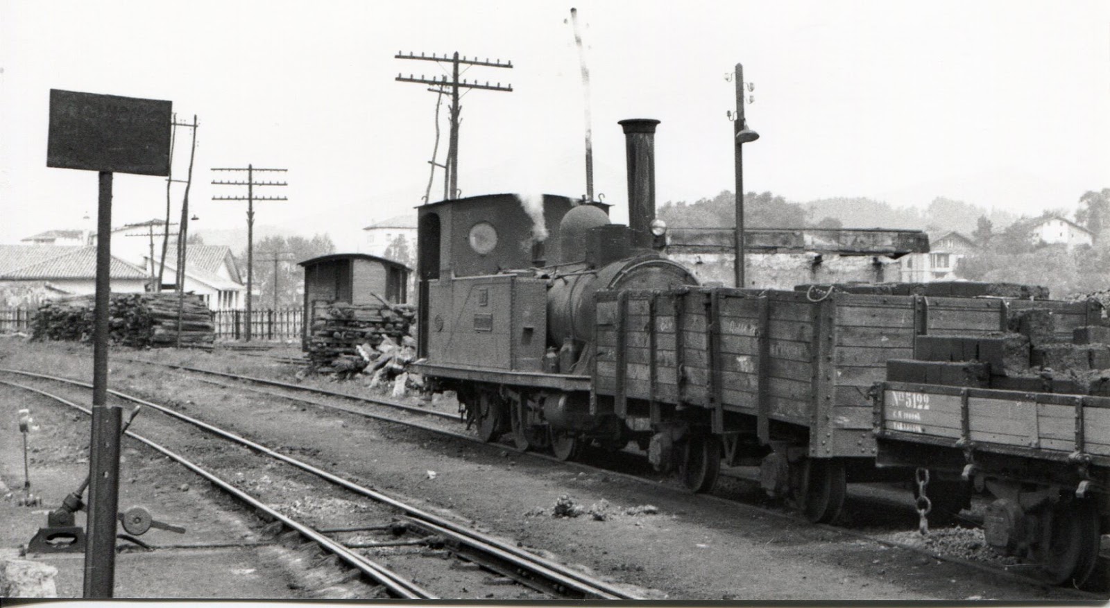 Estacion de Guernika , locomotora Zugastieta, foto Jeremy Wiseman