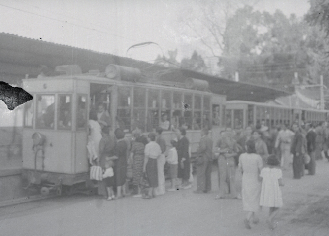 Estacion del Paseo de la Bomba en Granada, año 1943, fotografia Torres Molina