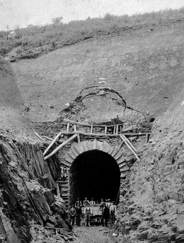Farrocarril de Villaodrid, perforacion de túnel , fotografo desconocido