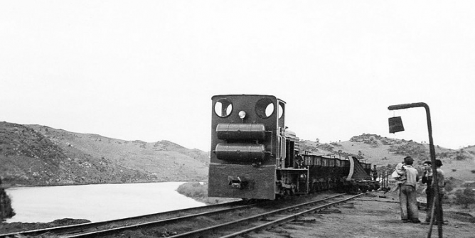 locomotora-rurhrthaler-en-el-puerto-de-la-laja