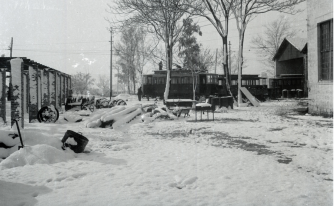 Panoramica de los talleres de Linares en la nevada del 14 de enero de 1945, foto M. Salinas