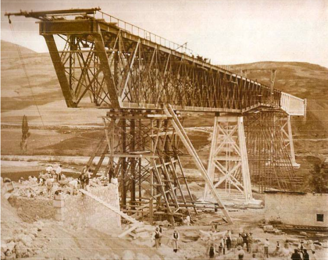 Puente de Gor a Durcal , foto tomada en 1906 por el ingeniero Gustavo Guillman, Archivo Familia Guillman