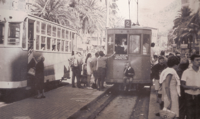 Tranvias de Alicante, tranvia de la ruta 5,, V del Remedio_mercado-Benalúa, año 1968, archivo A.V.