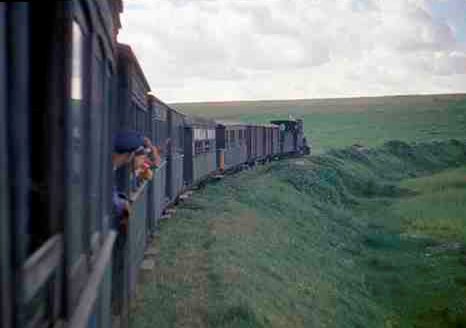 Tren mixto , foto Trevor Rowe, archivo MVF