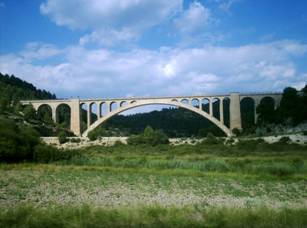 Viaducto entre Cardenete y Arginsuelas, agosto de 2008, foto : Ignacio Latorr