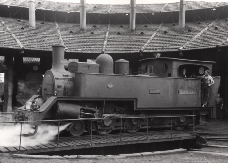 Locomotora nº 14 "Marratxi" en la rotonda de Palma, año 1957,