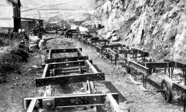 Reconstruccion y reparacion de vagones de mineral, memoria de Alejandro Mendizabal, años 1936/1941, fondo Javier Suso San Miguel