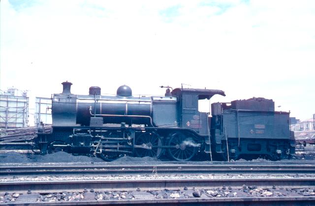 Locomotora 130-2086 en alicante-Benalua Septiembre 1961 foto: Charle