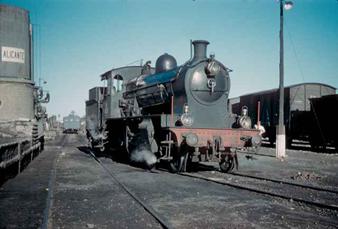 Benalua, locomotora 130-2086, septiembre 1961, foto Charles F.