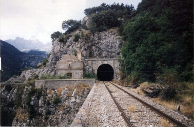 Tunel de Villanua, foto : Juan Manero