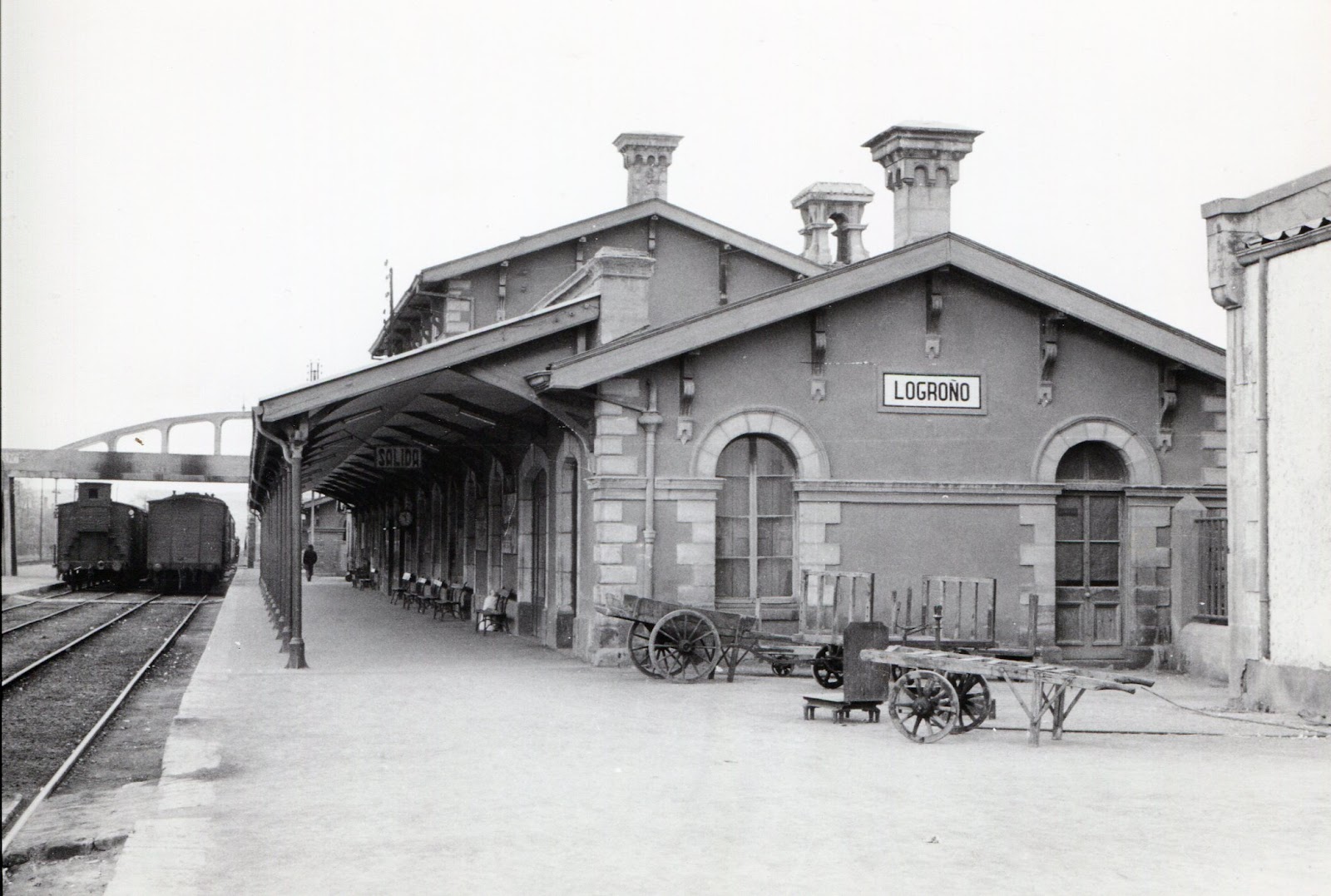 +++Logroño - anden principal, Olaizola