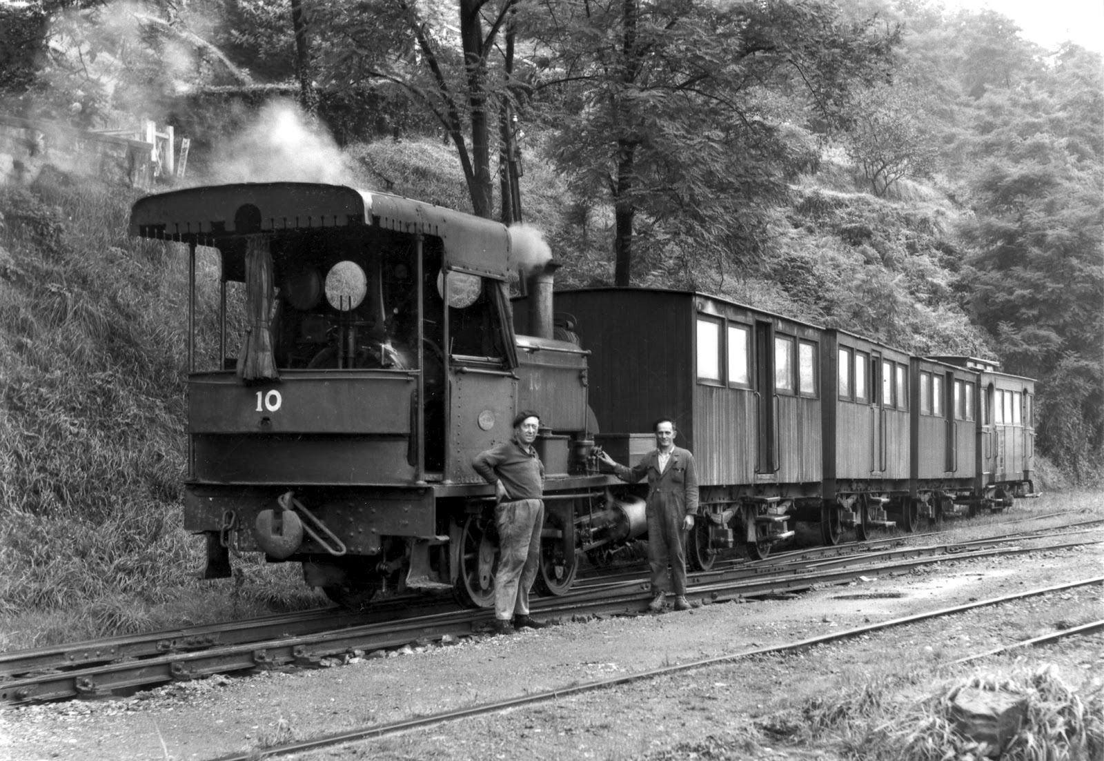 +++Sestao a Galdames , tren obrero, foto Marsahall[1]