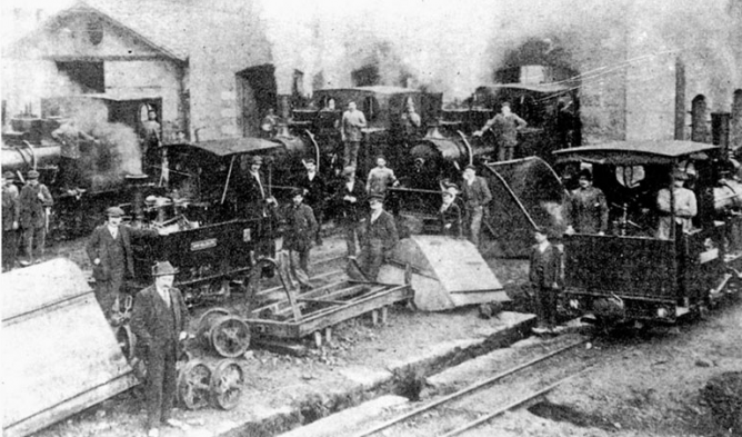 Deposito de Locomotoras de Santa Ana, año 1920, Archivo Historico Minero, foto Fernández Lobo
