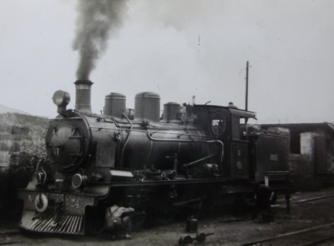 Cantabrico, locomotora nº 24, año 1950, fondo Gustavo Reder