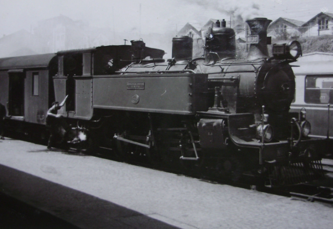 Económicos de Asturias, locomotora nº 36, año 1960, Fondo Gustavo Reder