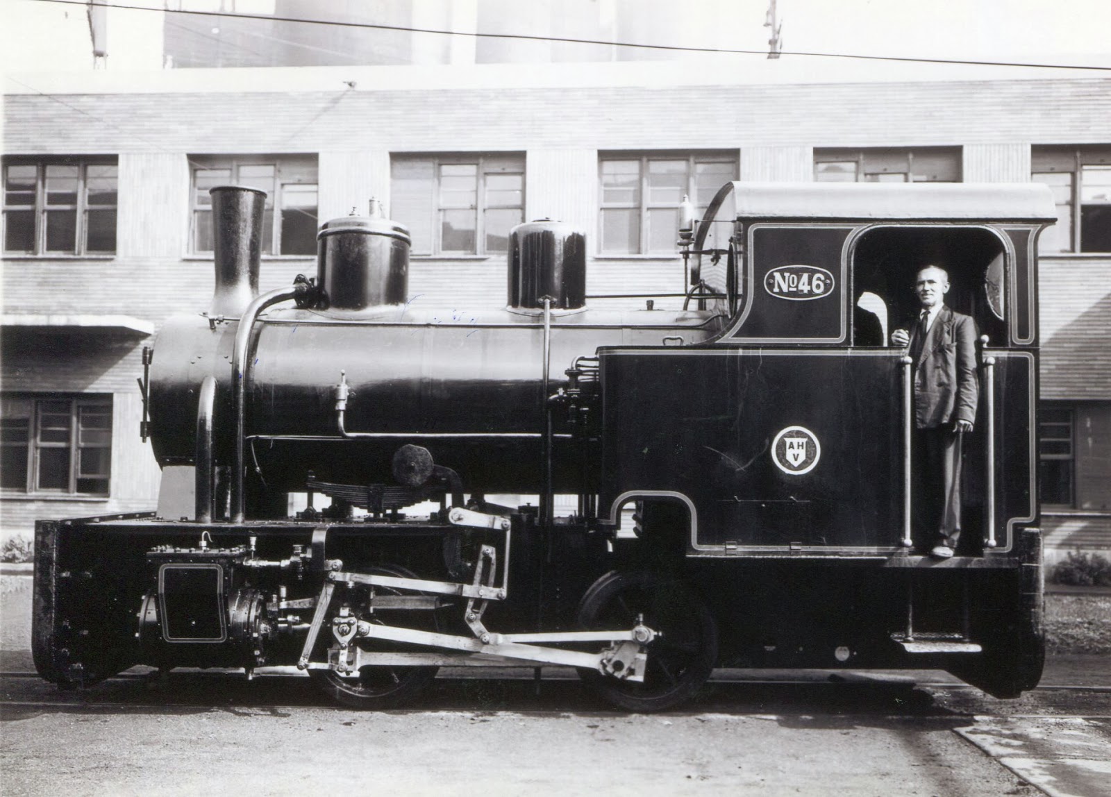 Locomotora construida en Altos Hornos , sobre material de Borsig, fondo AHV