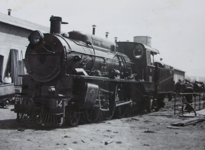 Ponferrada a Villlablino, locomotora nº 14 , año 1960