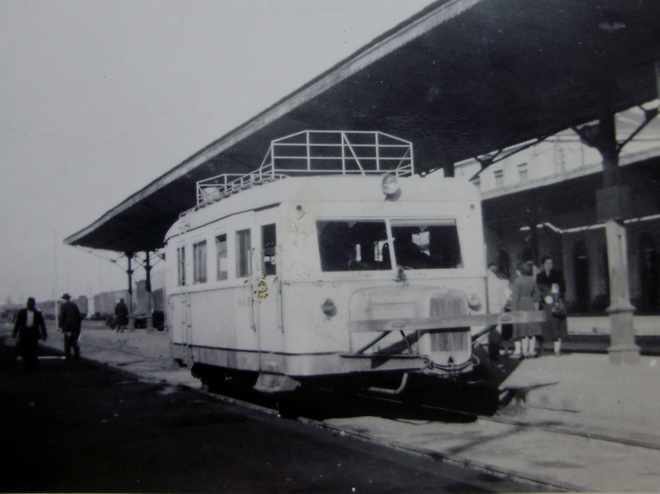 Salamanca , automotor , c. 1950, fotografo desonocido