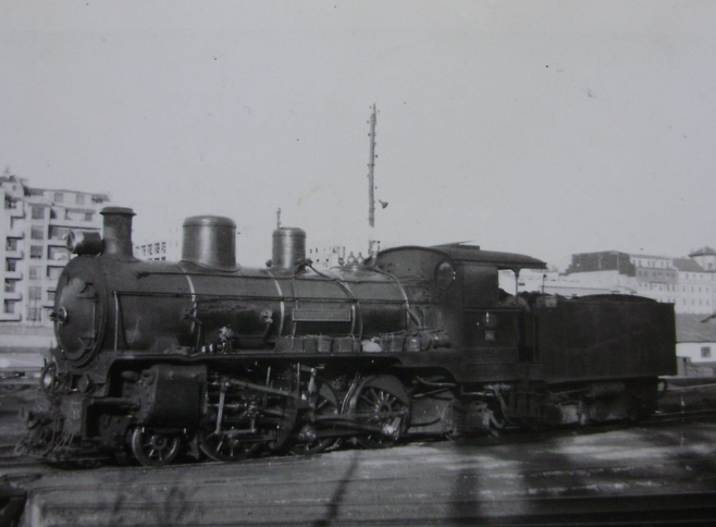 Santander a Bilbao, locomotora nº 42 , año 1960, Fondo Gustavo Reder