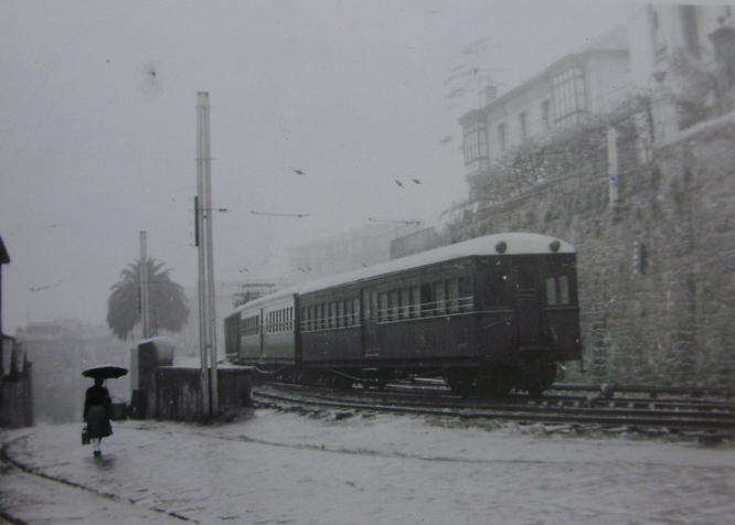 Suburbanos de Bilbao , año 1950, autor de la fotografía desconocido