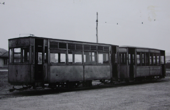 Tranvía de Aviles, coche nº 9 den San Juan , c. 1960, fotografo desconocido