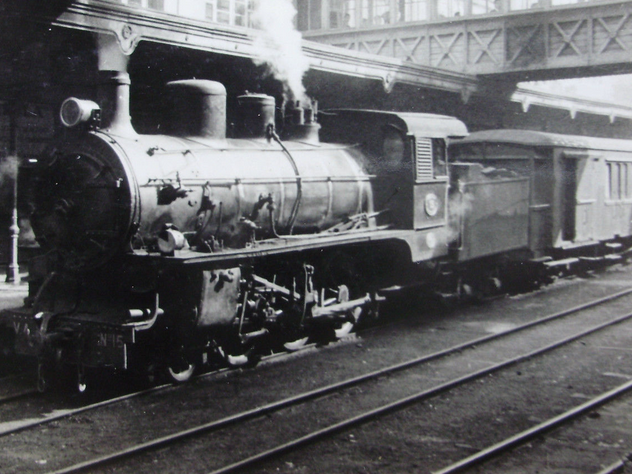 Vasco Asturiano , locomotora nº 15 , c. 1960, fotografo desconocido