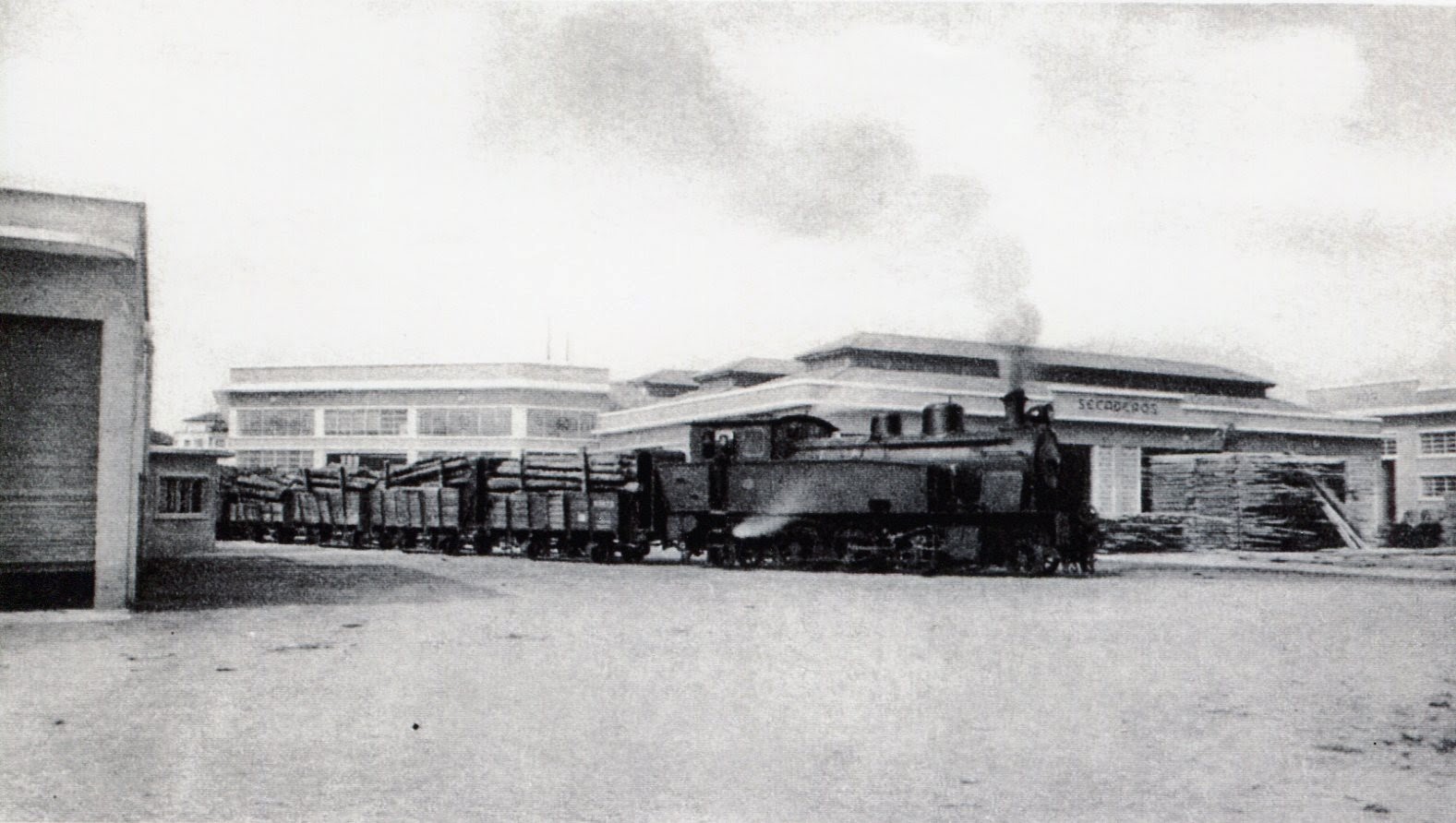 Amorebieta a Bermeo , Factoria de la empresa Toña y Leguineche , fondo Guernikararra Historia Taldea
