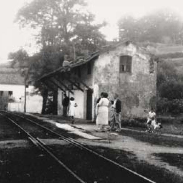 Antiguo apeadero de Busturia -San Cristobal , año 1945, fondo MVF