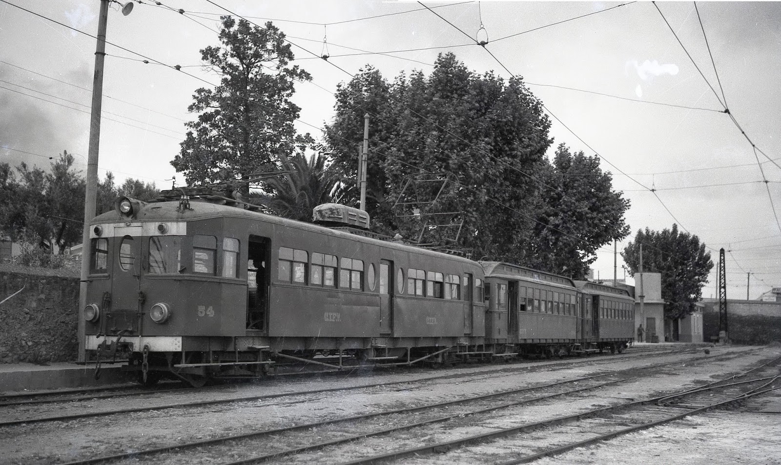 CTFV, linea de Valecia a Liria, estacion de Liria, foto Trevor Rowe, fondo MVF