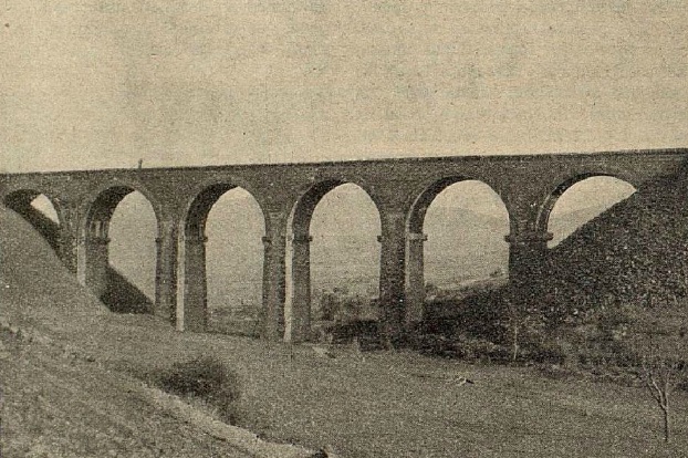 Caminreal a Zaragoza, año 1933, Viaduct o de la Atalaya , revista I. y C.