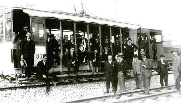 Concejo de Administracion de tranvias de Vigo , fondo F de V.