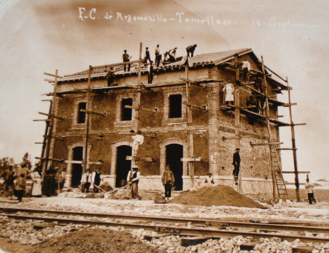 Construccion de una estación en la linea de Argamasilla á Tomelloso, Archivo AAFTA