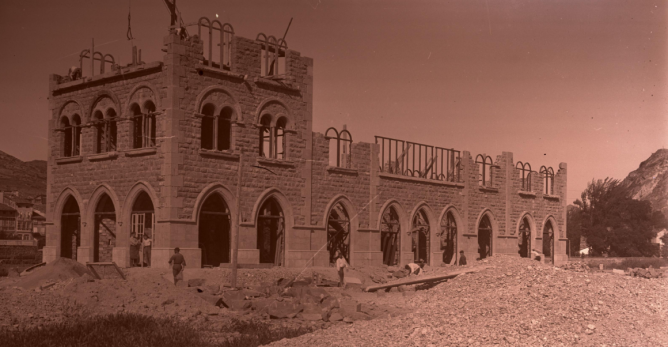 Construcción de la estación de Estella en 1923