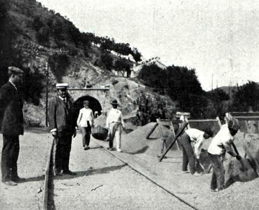 cordoba-a-malaga-trabajos-de-reparacion-del-tunel-no-16-ano-1911-revista-adelante