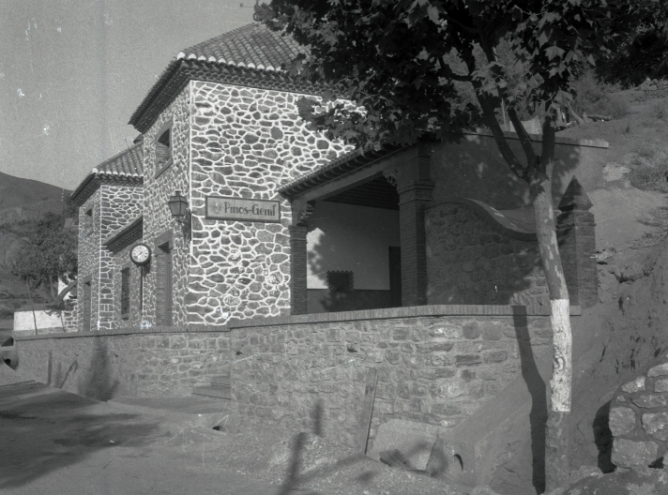  Edificio de la estación de Pinos Genil, año 1943, foto Torrres Molina
