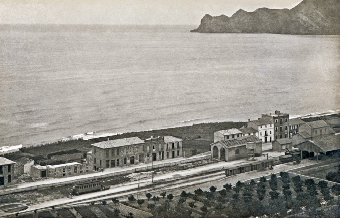 Estacion de Altea, Ferrocarril de La Marina, año 1920, foto Casa Soler