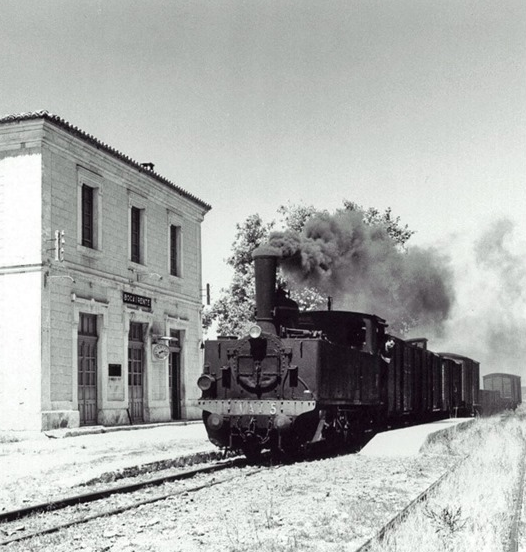 Estación de Bocairente , VAY, locomotora nº 5 , fotografo desconocido