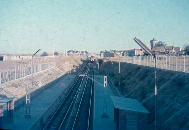 Estacion de Emplame, suburbano de Madrid, foto John Batts - copia - copia