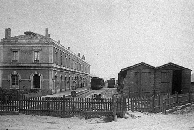 Estacion de Gijón , año 1884, fotografo desconocido