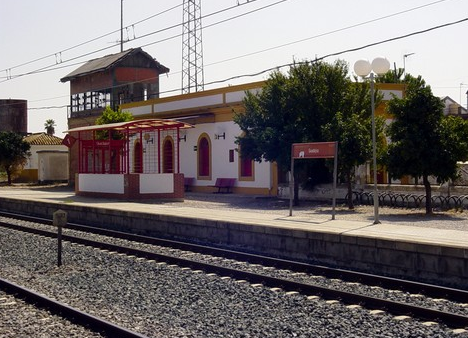 Estación de Guadajoz, linea de Córdoba a Sevilla, foto José Castaño 
