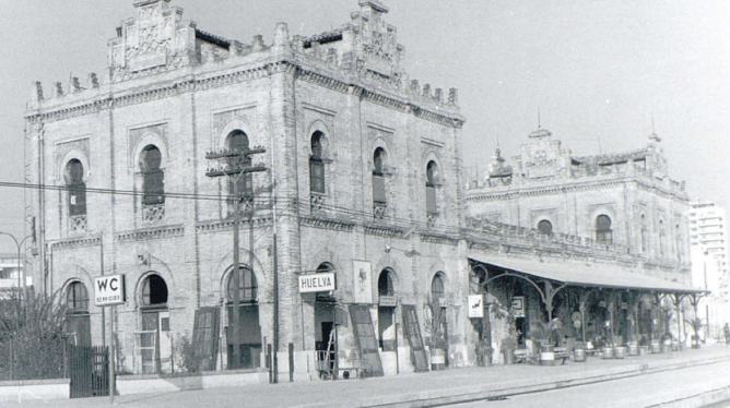 Estacion de Huelva, año 1972, fotografo Juan Bautista Cabrera, fondo AHF- FF- 17929