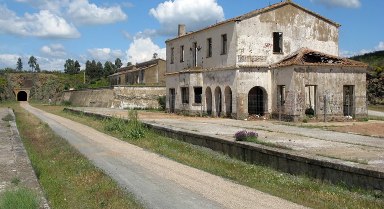 Estacion de Nava-Fuentes, fondo FCMAF