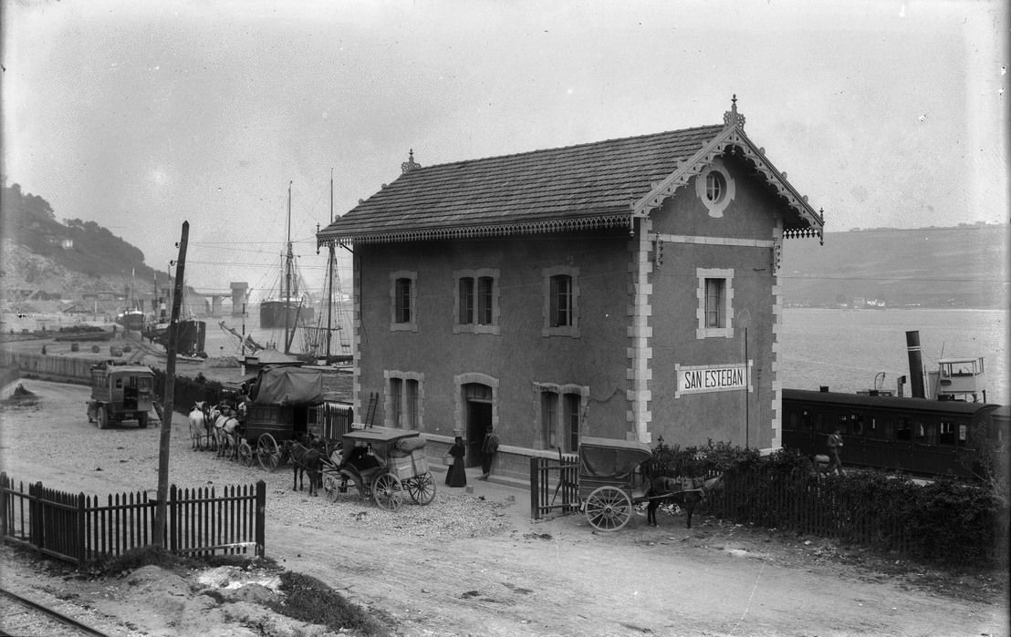 Estacion de San Esteban de Pravia, año 1915- Coleccion Modesto Montoto
