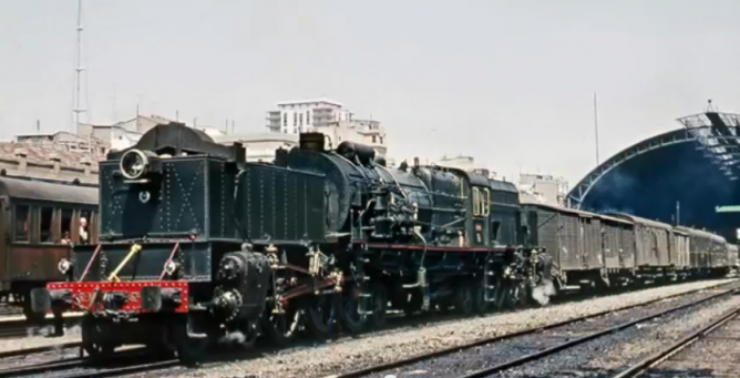 Estacion de Valencia, el sevillano , Barcelona a Malaga con la Garrat 462-F-0406 el 30.08.1965, foto Ian Turbull