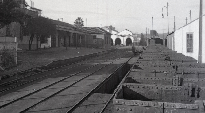 Estacion de Valverde del Camino, foso y tren de mineral, foto Marta