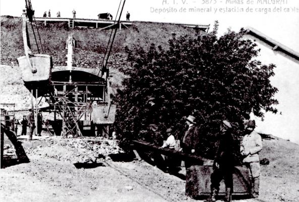Estacion de carga al deposito de La Pilona, Malgrat de Mar Ayuntamiento año1993