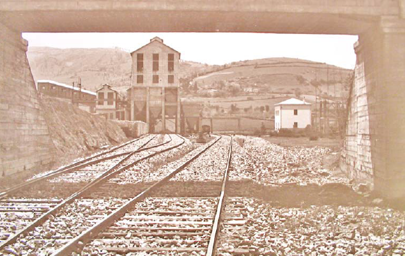 Estación de La Camocha, año 1959, coleccion Roa, fondo Museo del Ferrocarril de Gijón